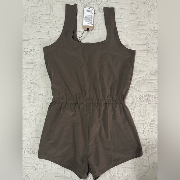 NEW Prana Railay Romper S Slate Green Relaxed Fit UPF 50+ - Picture 3 of 12